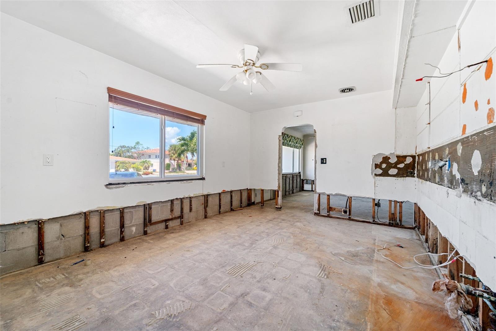 ST PETERSBURG BEACH NORTH UNIT 4 - Residential