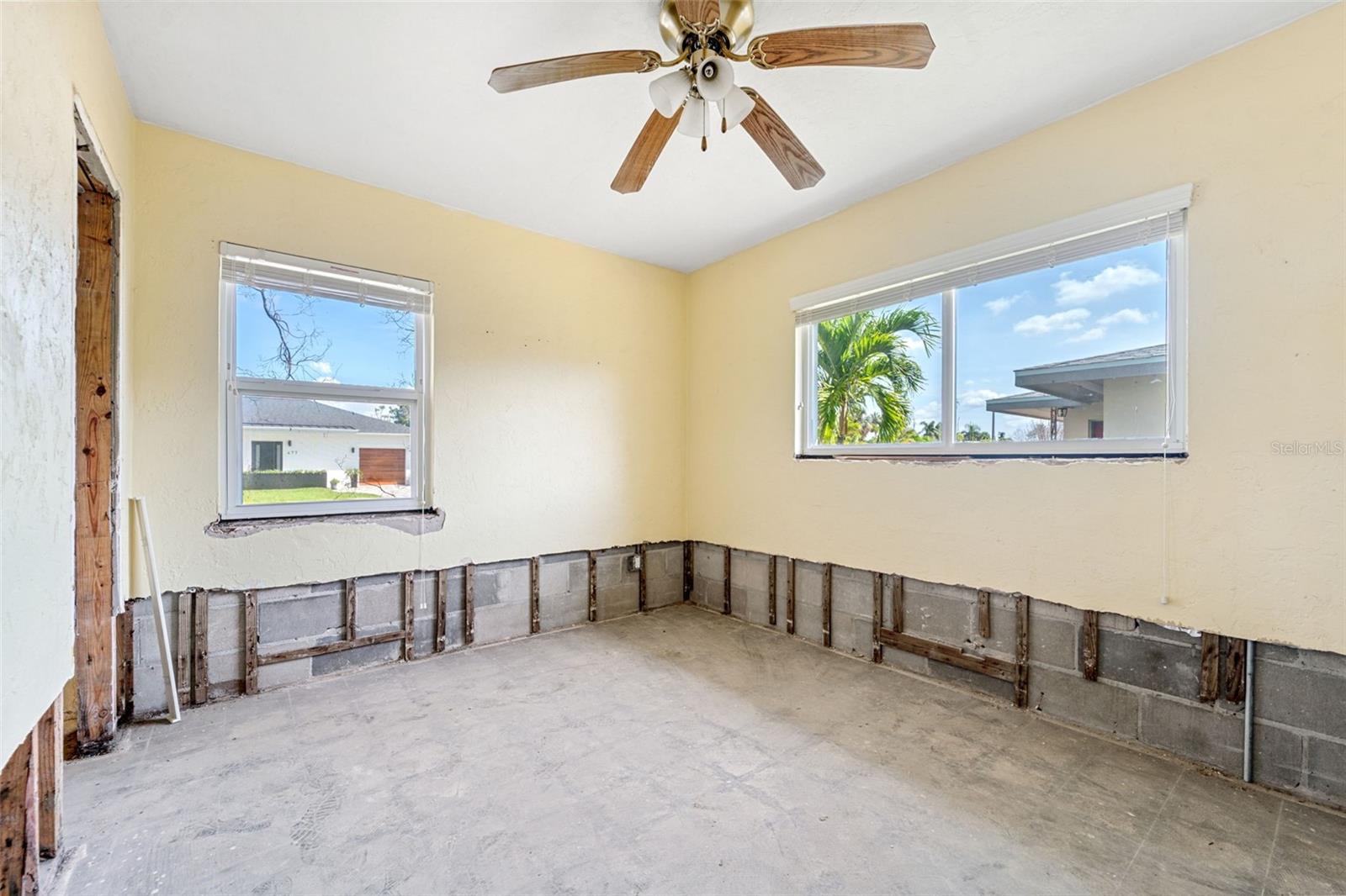 ST PETERSBURG BEACH NORTH UNIT 4 - Residential