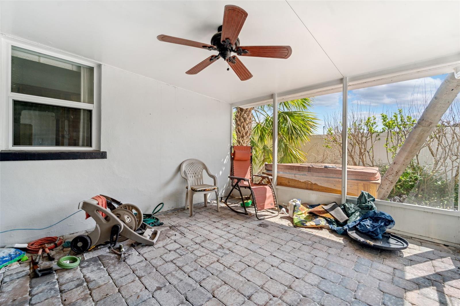 ST PETERSBURG BEACH NORTH UNIT 4 - Residential