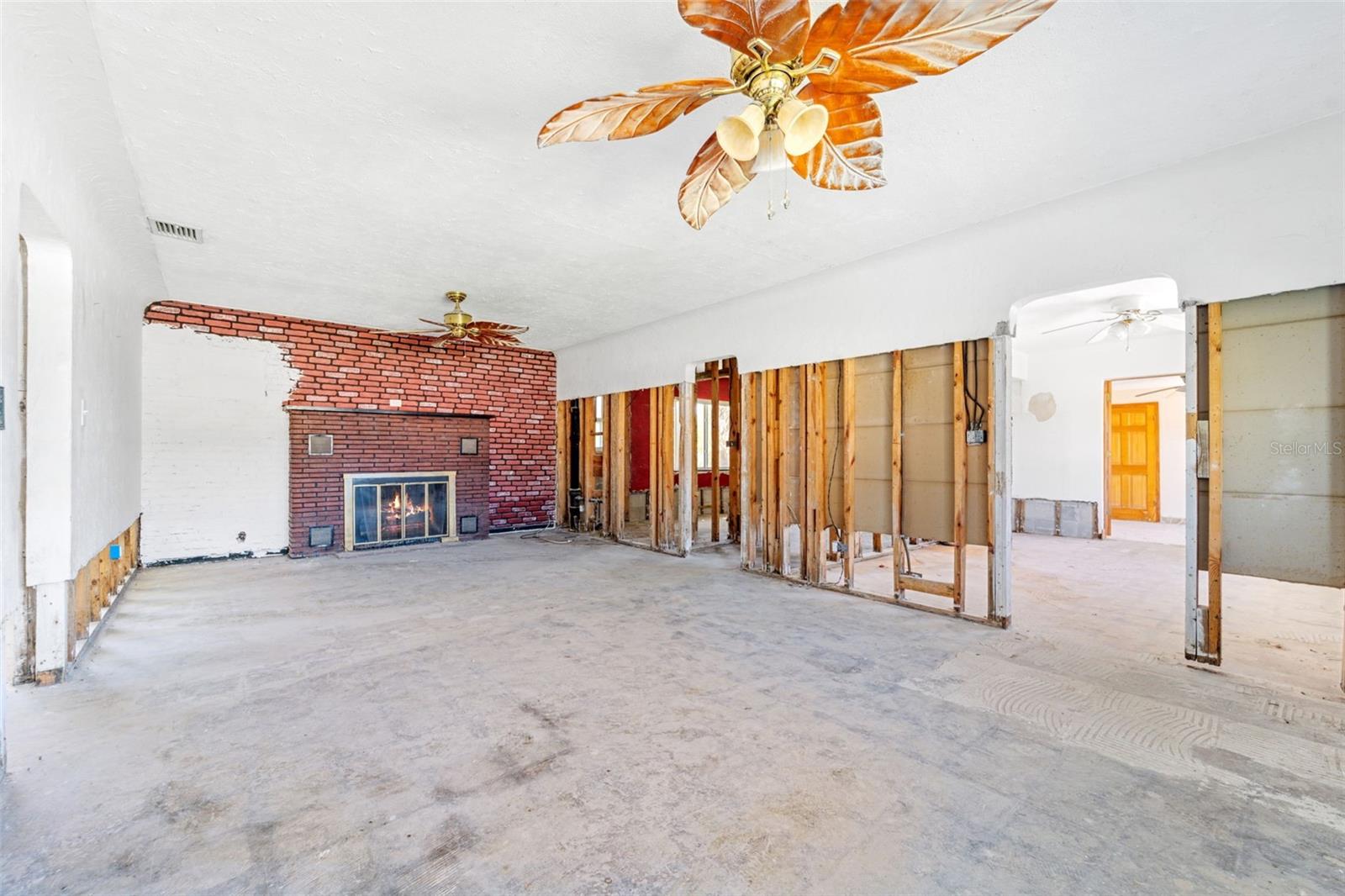 ST PETERSBURG BEACH NORTH UNIT 4 - Residential