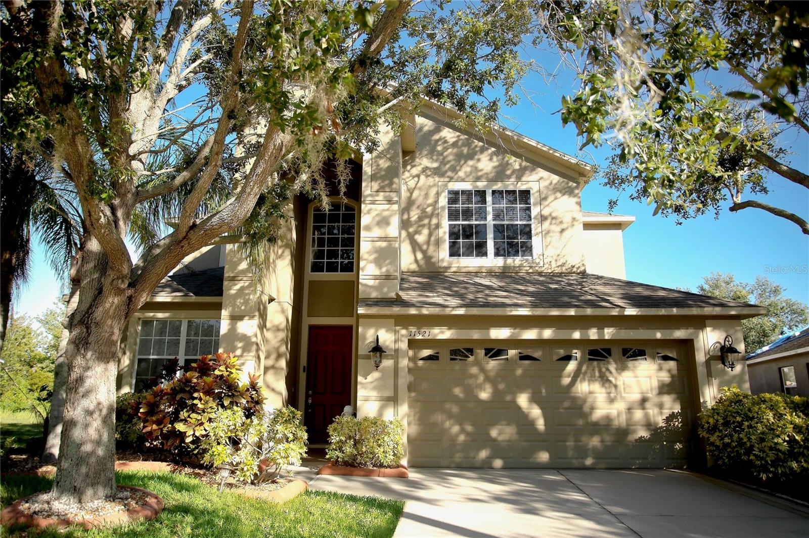 “A Home That Has Everything a Family Needs”
This Riverview gem starts with paid-off solar panels for year-round electricity savings and a beautiful screened pool with a pond view perfect to enjoy sunsets. Inside, you’ll find a spacious 5-bedroom, 3-bath, two-level layout with plenty of room and a generous master suite.
Located near grocery stores, shopping centers, hospitals, and everything you need, this home offers both convenience and charm. Don’t miss this opportunity—schedule your showing today!