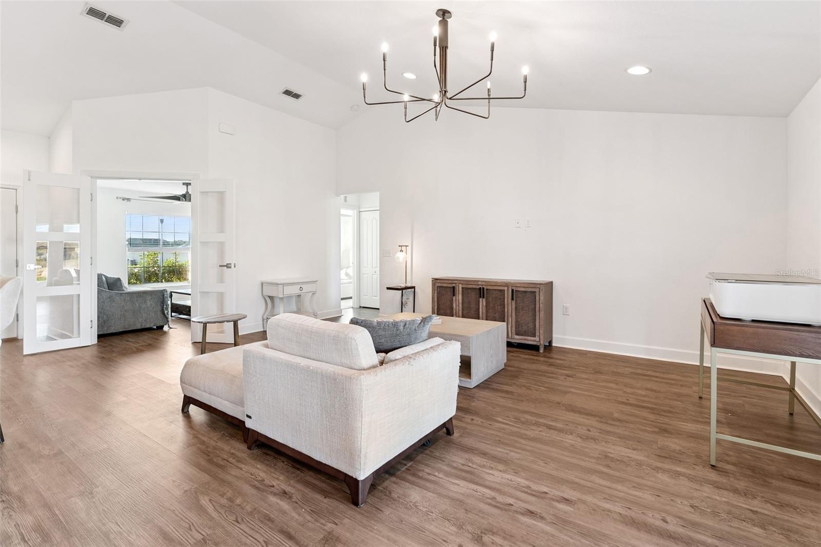 SANCTUARY BY THE LAKE PH 2 - Residential