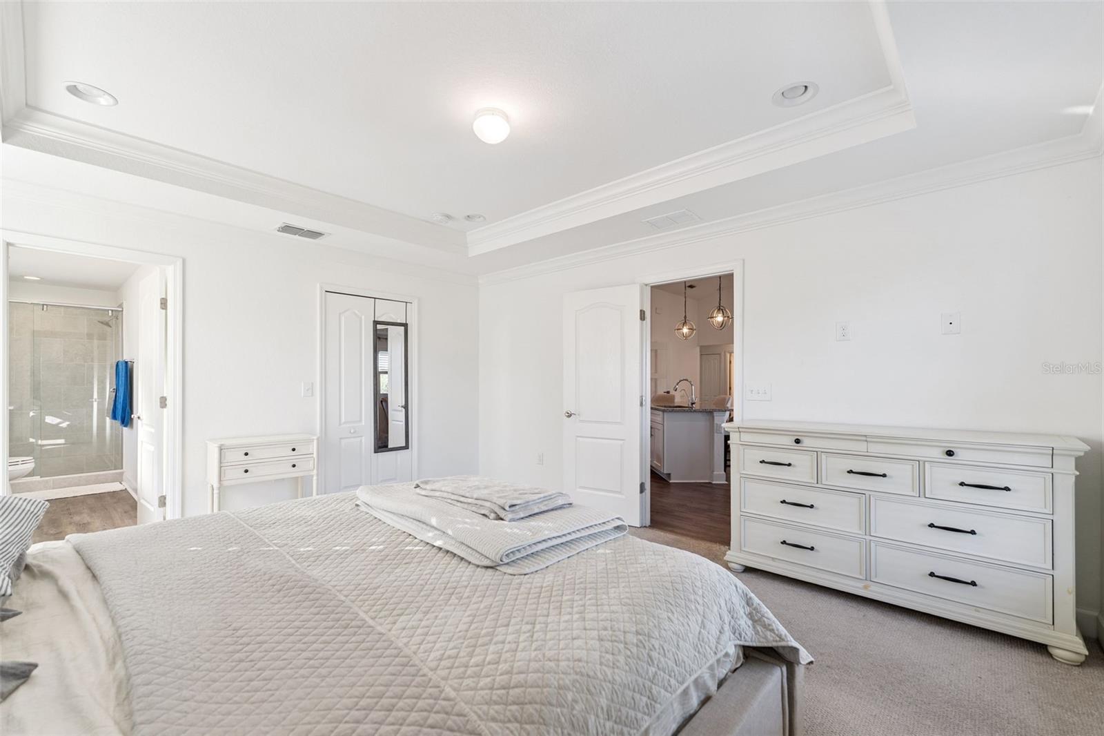 SANCTUARY BY THE LAKE PH 2 - Residential