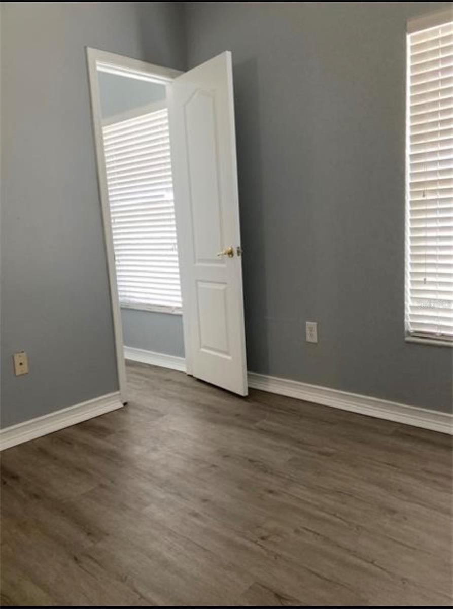 KINGS LAKE TWNHMS - Residential Lease