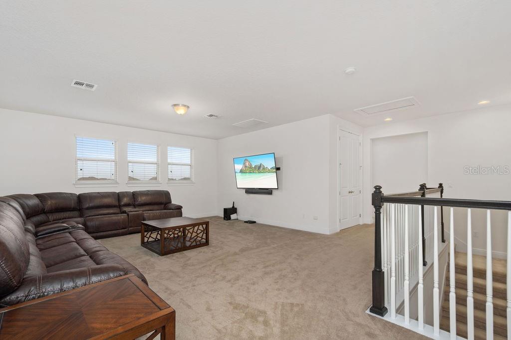 ENCLAVE - Residential