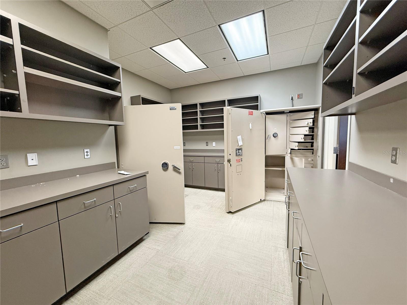 SHOPPES/MAITLAND - Commercial Sale