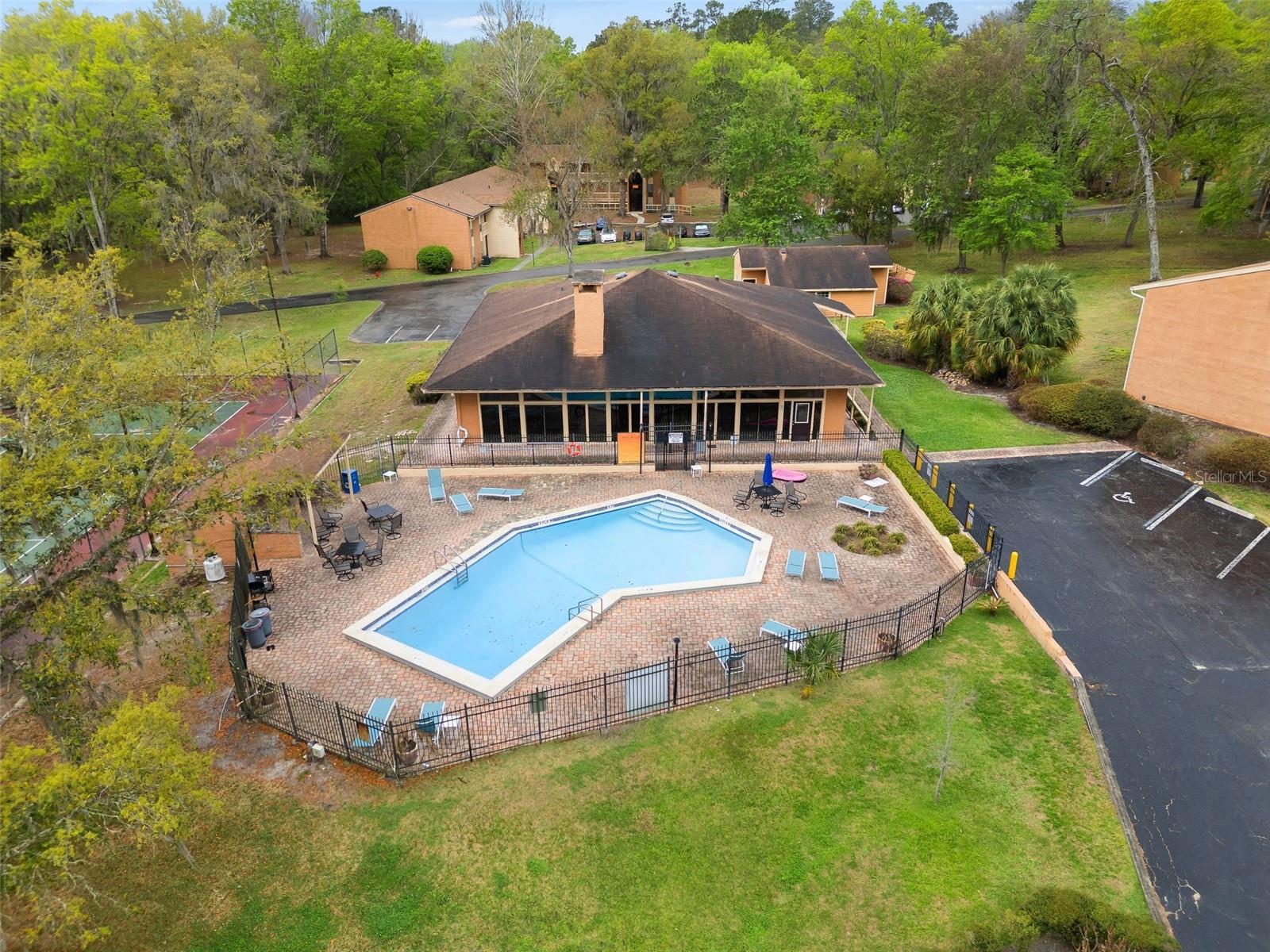 CREEKS EDGE CONDO - Residential