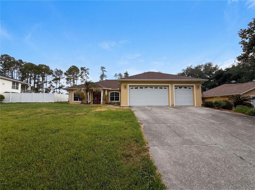 Photo of 10408 Lago Louisa Court, Clermont, FL 34711 (MLS # O6406539)