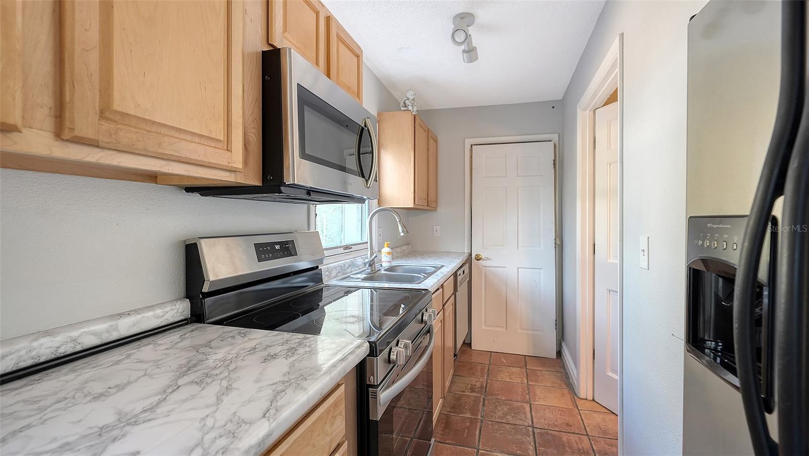 ACREAGE & UNREC - Residential
