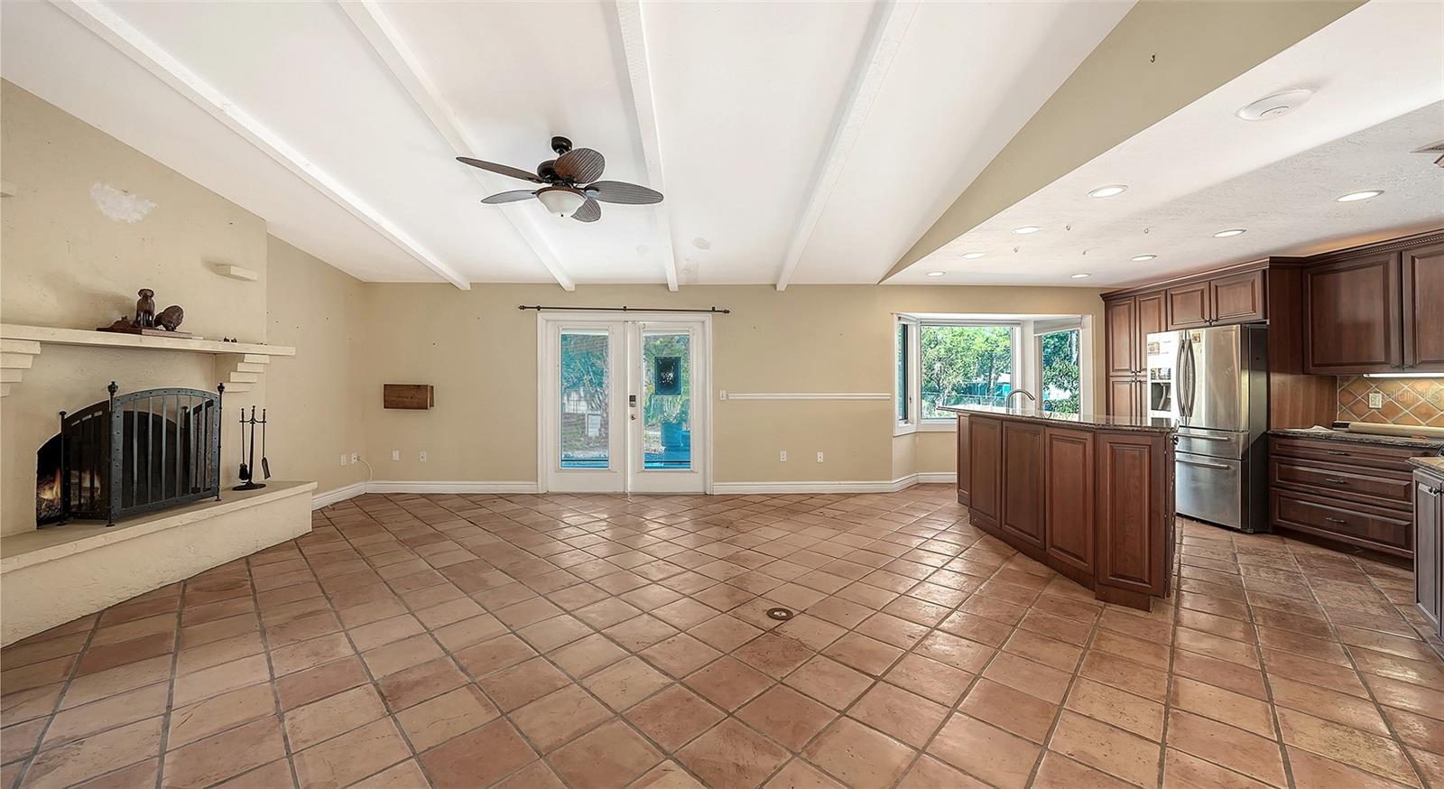 ACREAGE & UNREC - Residential