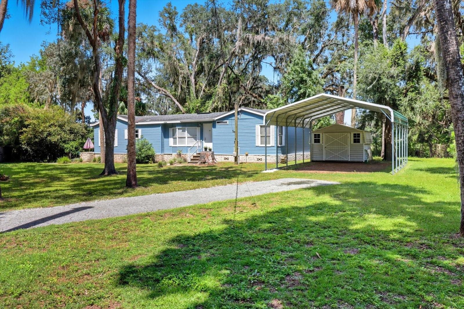 RIVER RETREATS - Residential