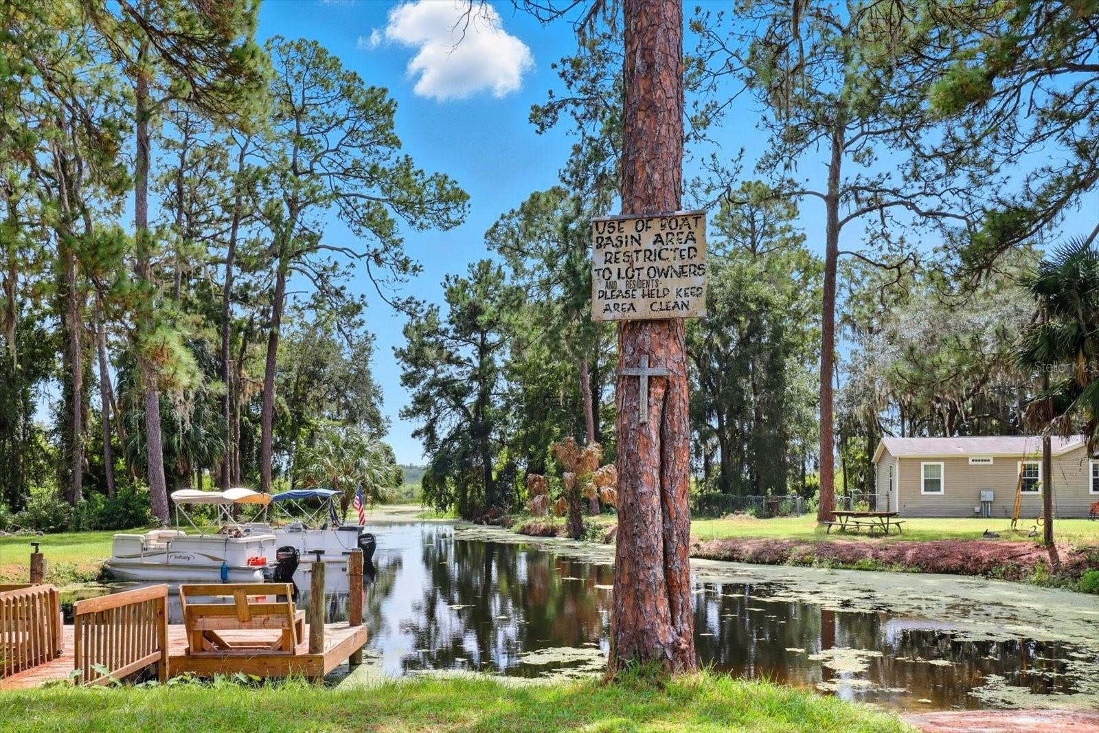 RIVER RETREATS - Residential