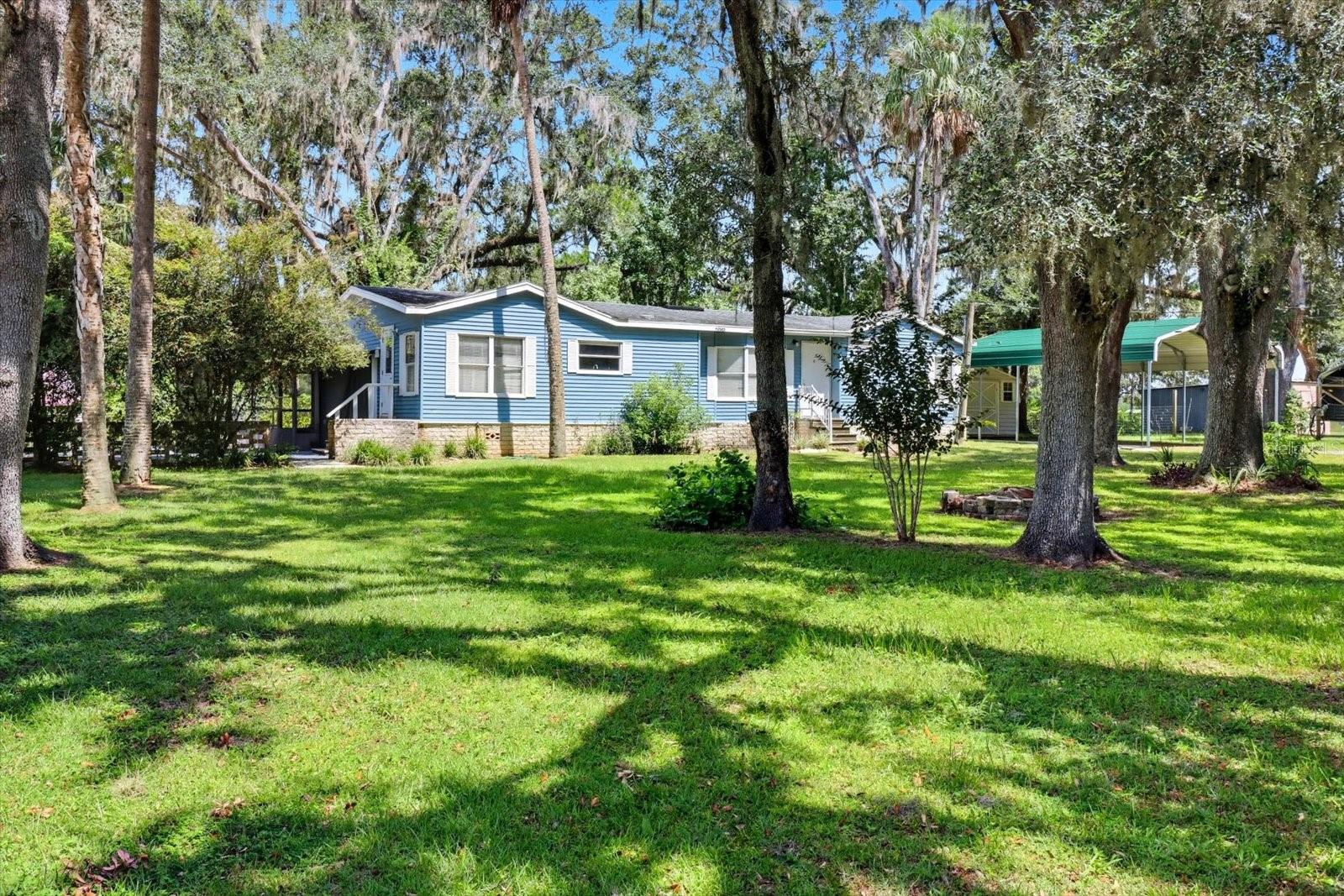 RIVER RETREATS - Residential