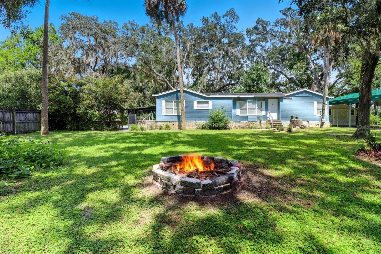 RIVER RETREATS - Residential