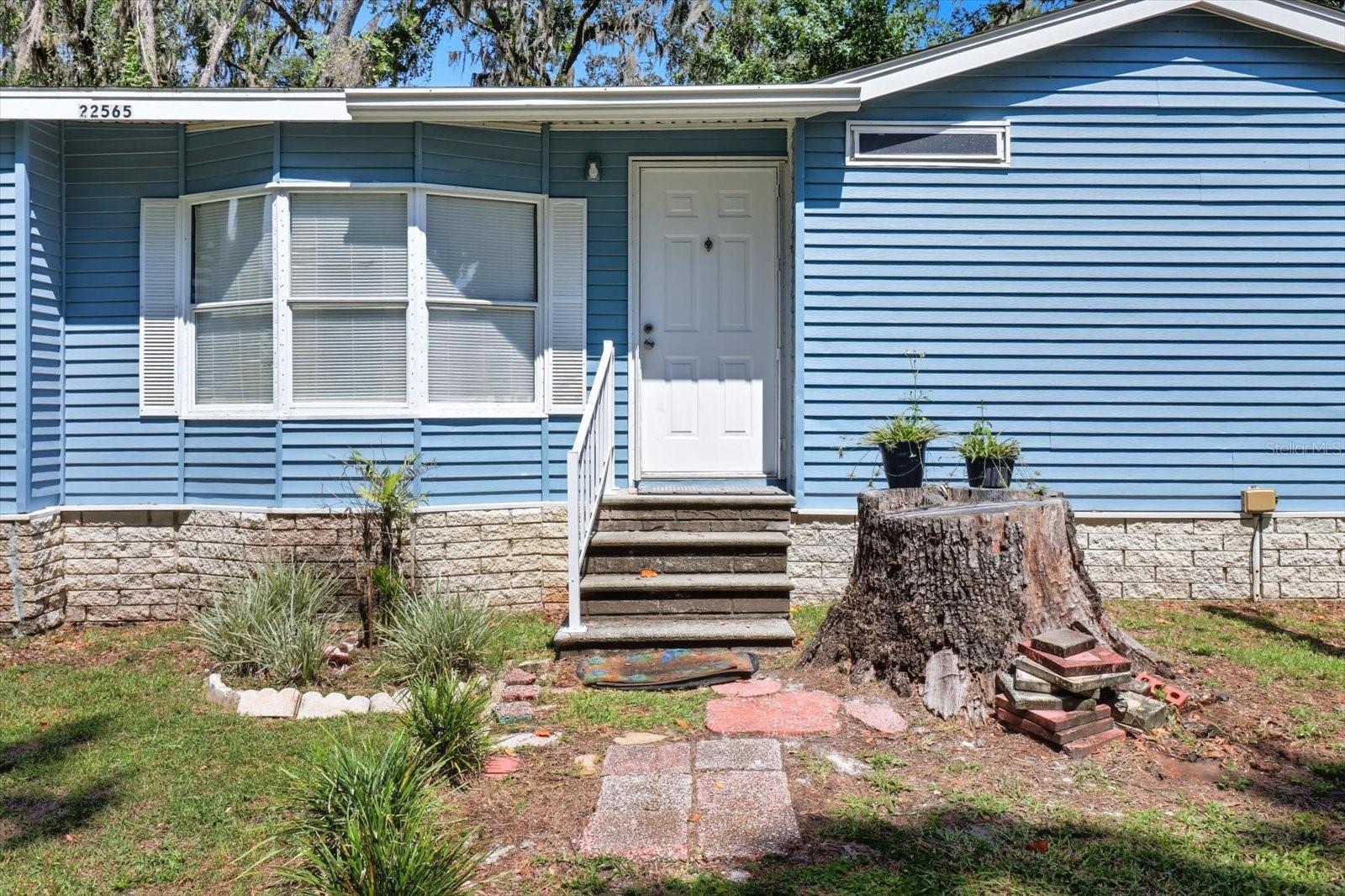 RIVER RETREATS - Residential