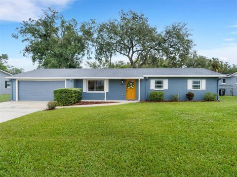 A home in LAKELAND