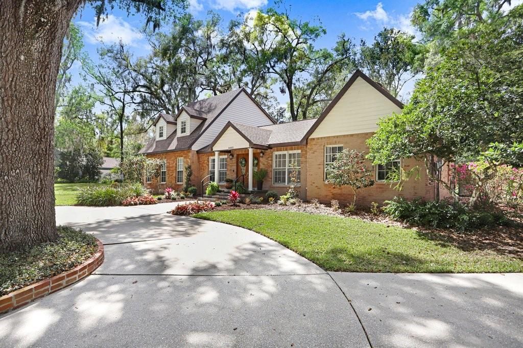 Photo of 36805 Waterfall Drive, Dade City, FL 33525 (MLS # TB8484972)