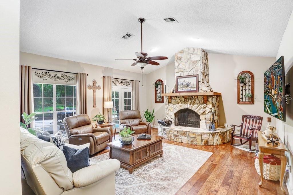 ACREAGE - Residential