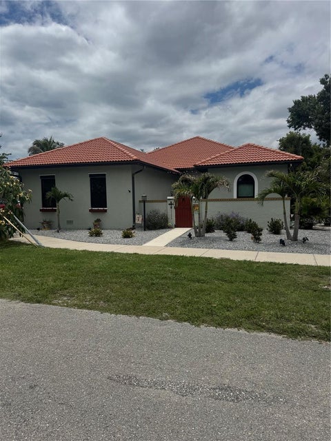 Photo of 408 Tortuga Drive, Nokomis, FL 34275 (MLS # A4696148)