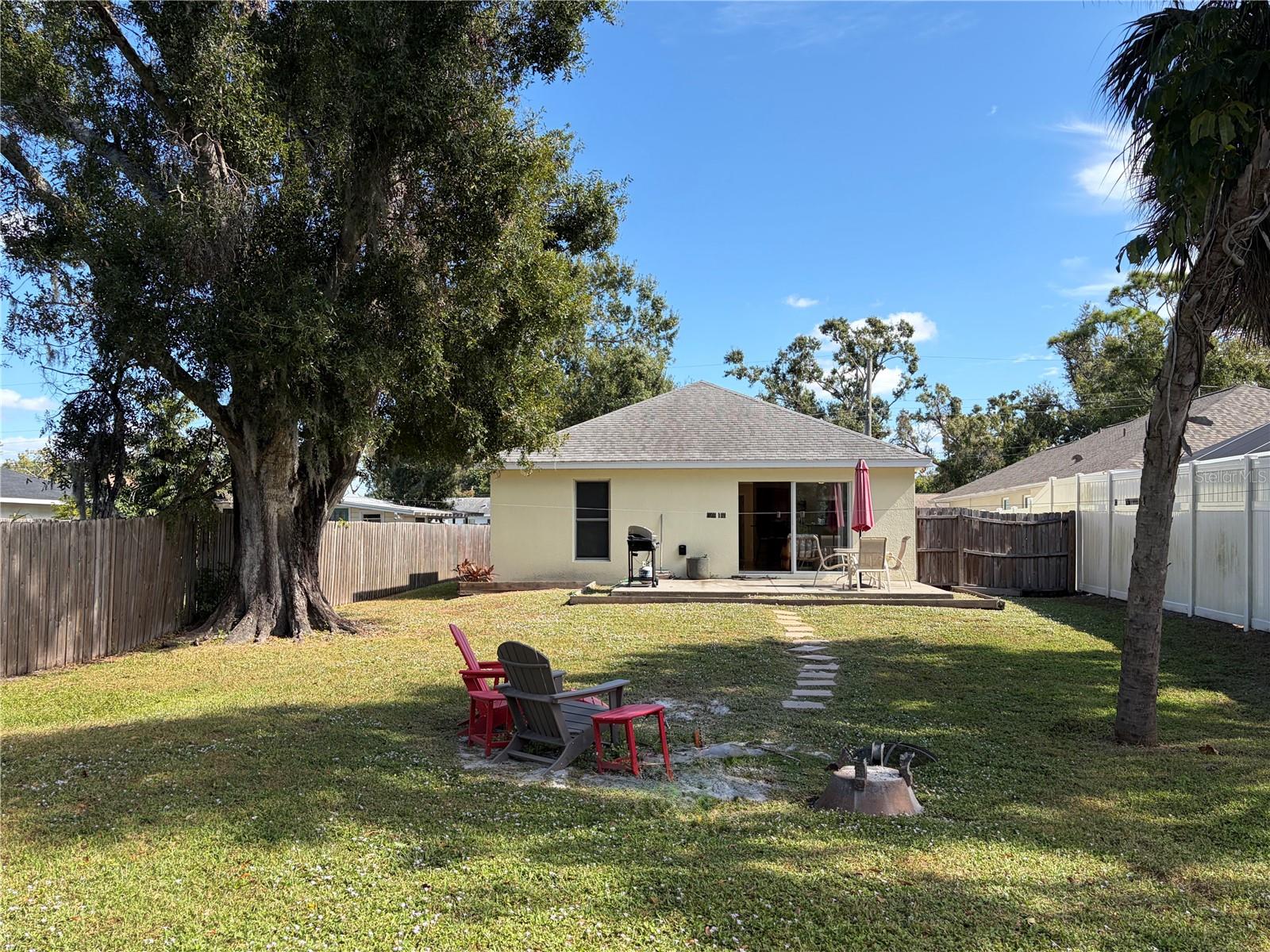 BEE RIDGE TOWN OF TOWNSITE - Residential Lease