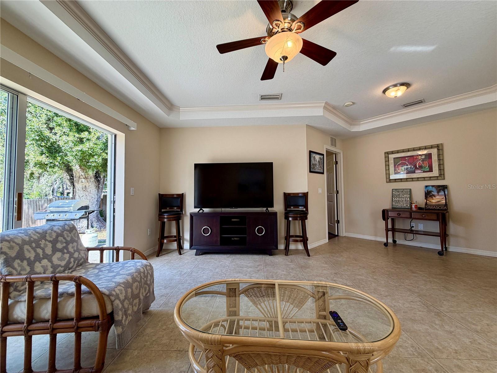 BEE RIDGE TOWN OF TOWNSITE - Residential Lease