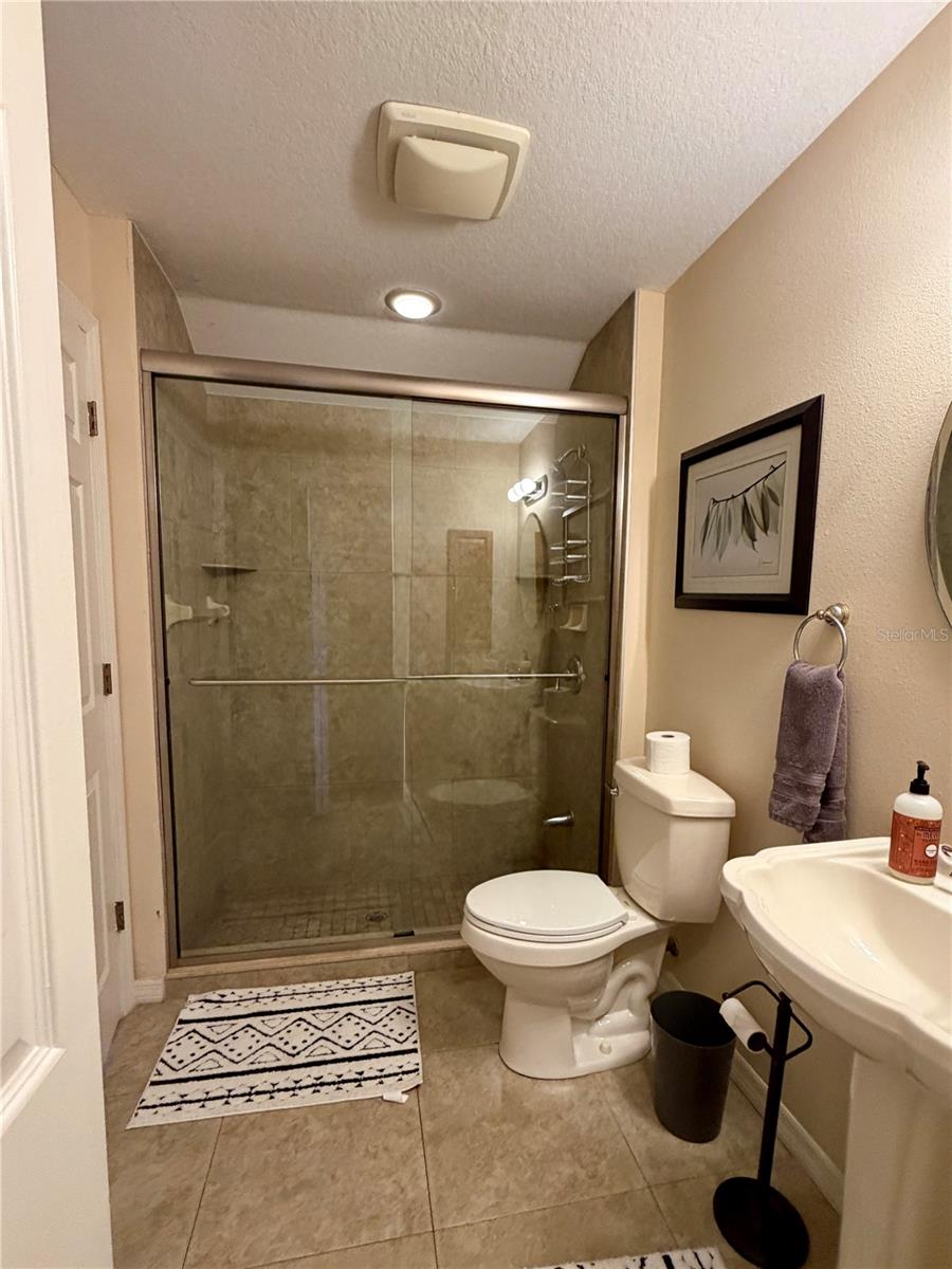 BEE RIDGE TOWN OF TOWNSITE - Residential Lease