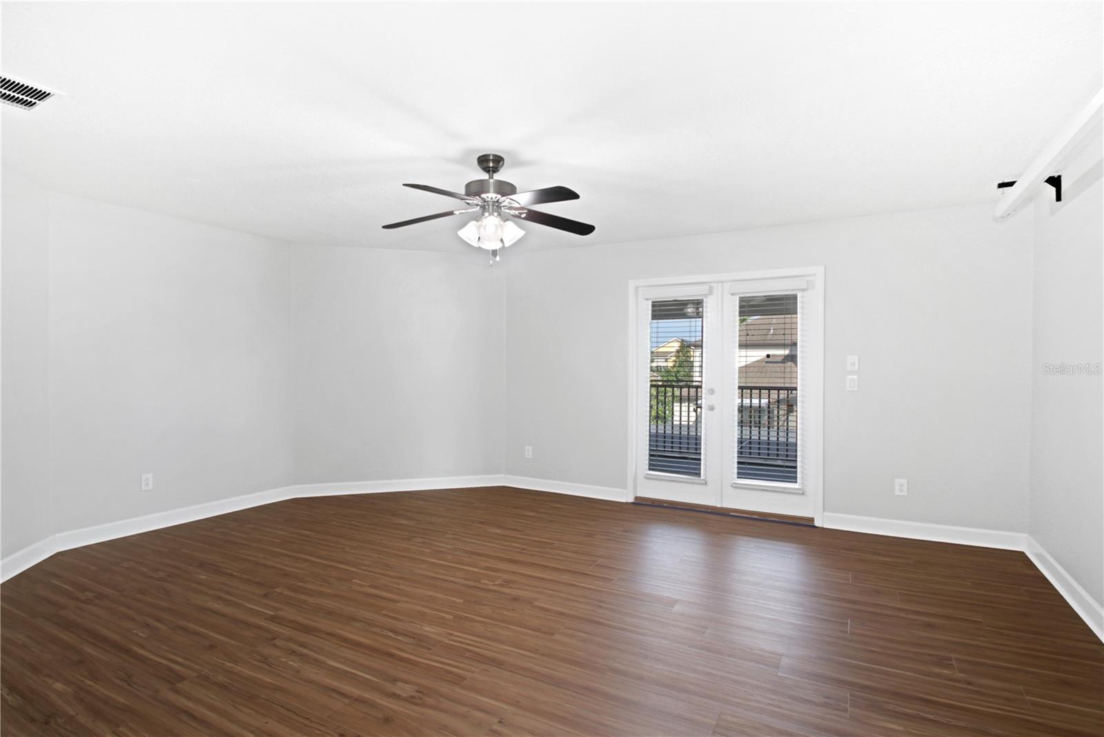 ALEXANDER RIDGE - Residential