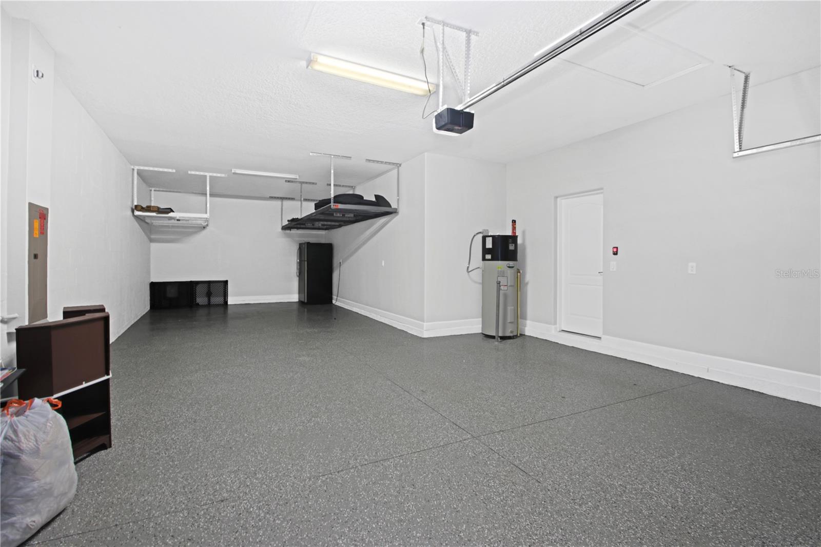 ALEXANDER RIDGE - Residential