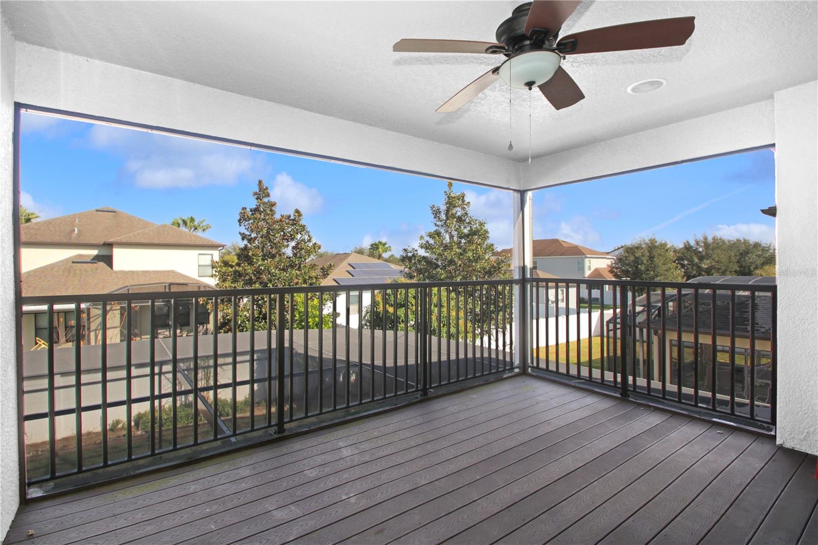 ALEXANDER RIDGE - Residential