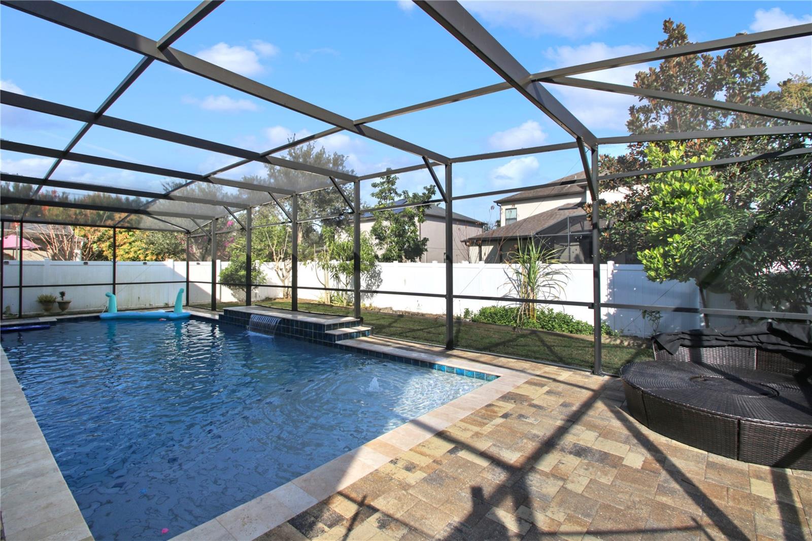 ALEXANDER RIDGE - Residential