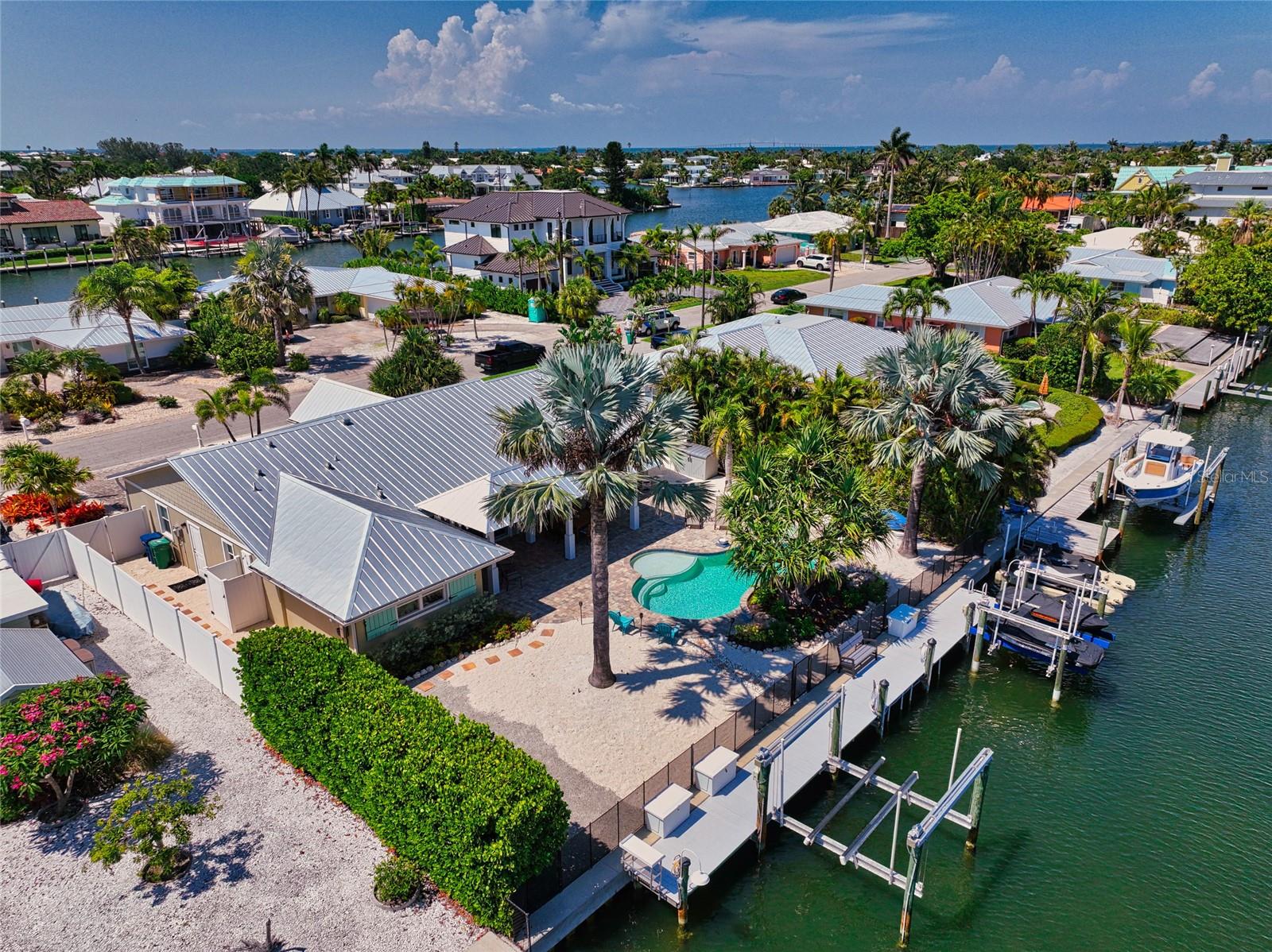 BAY PALMS 14TH UNIT - Residential