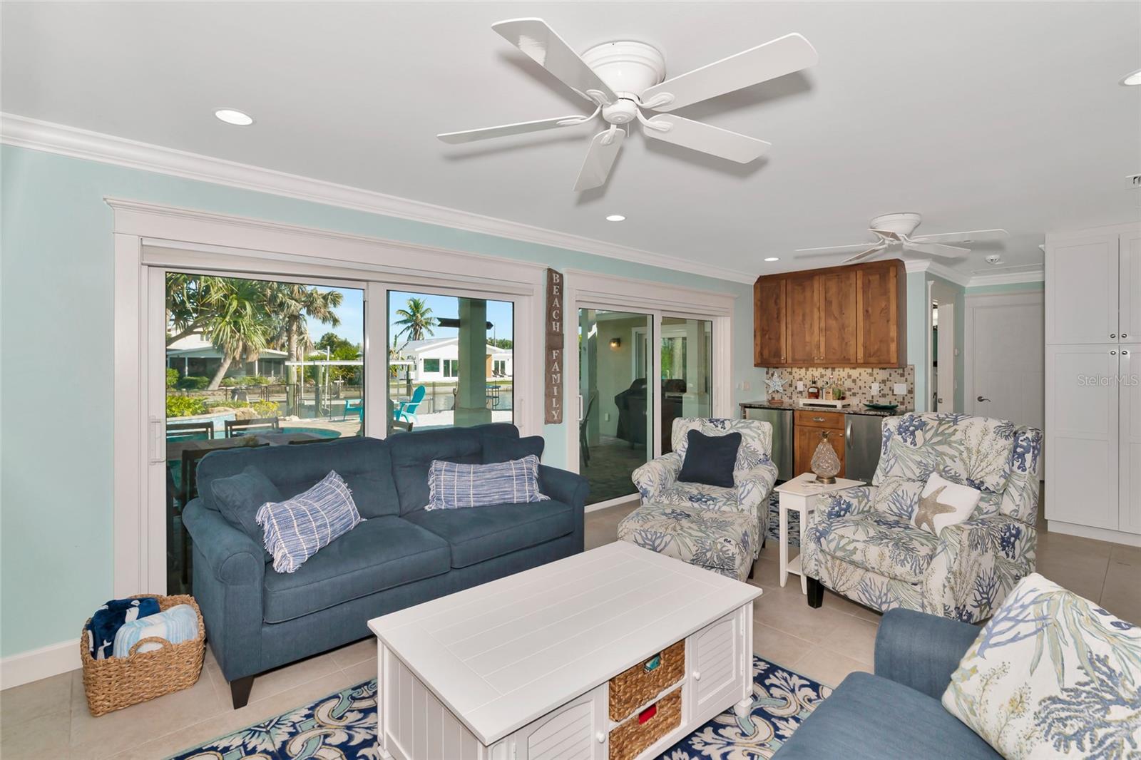 BAY PALMS 14TH UNIT - Residential