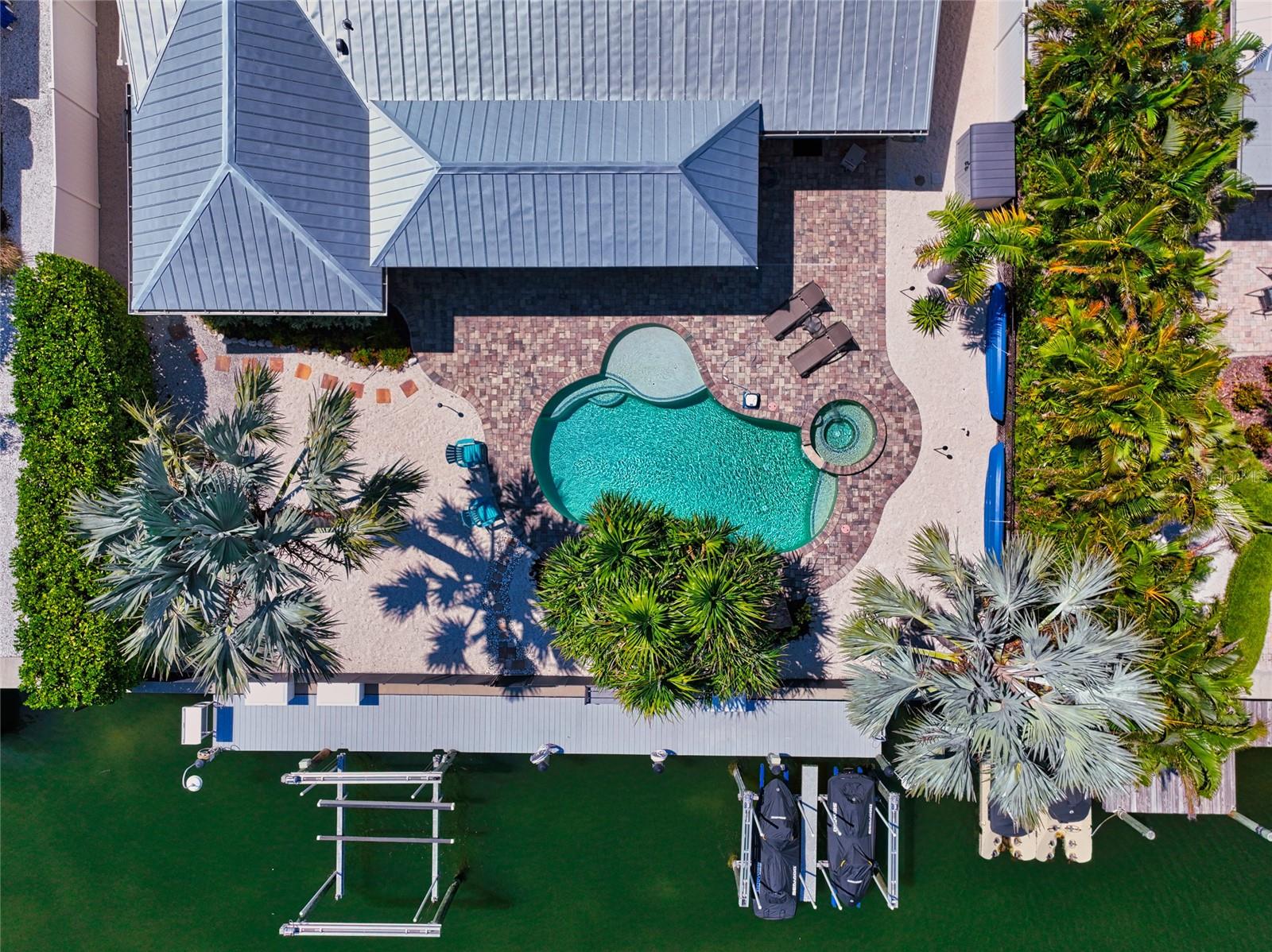 BAY PALMS 14TH UNIT - Residential