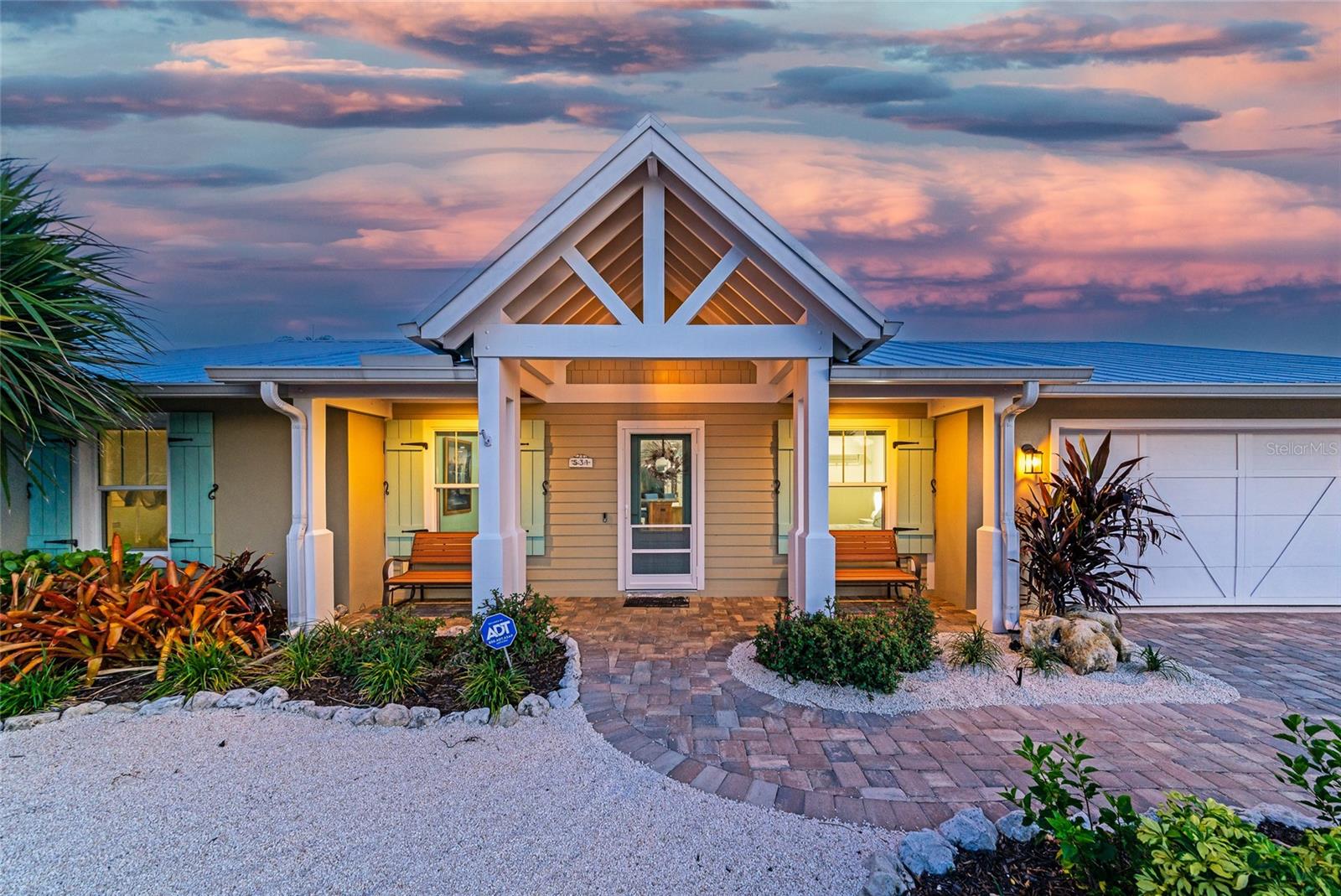 BAY PALMS 14TH UNIT - Residential