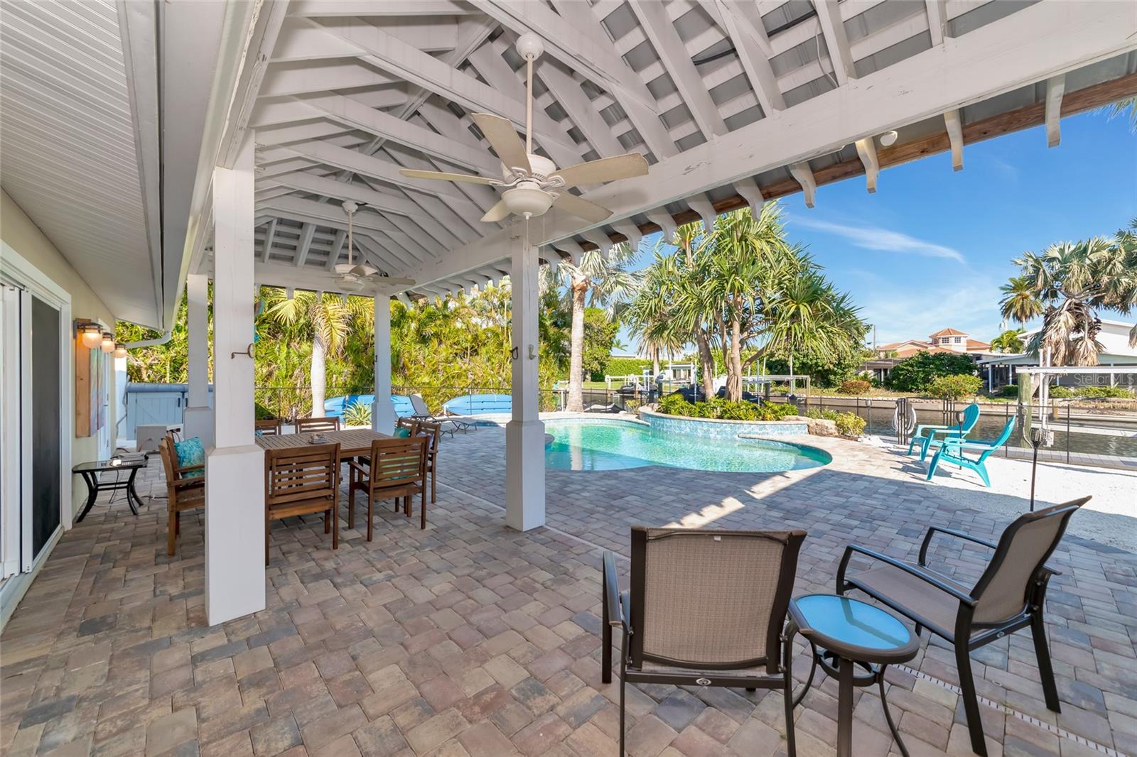 BAY PALMS 14TH UNIT - Residential