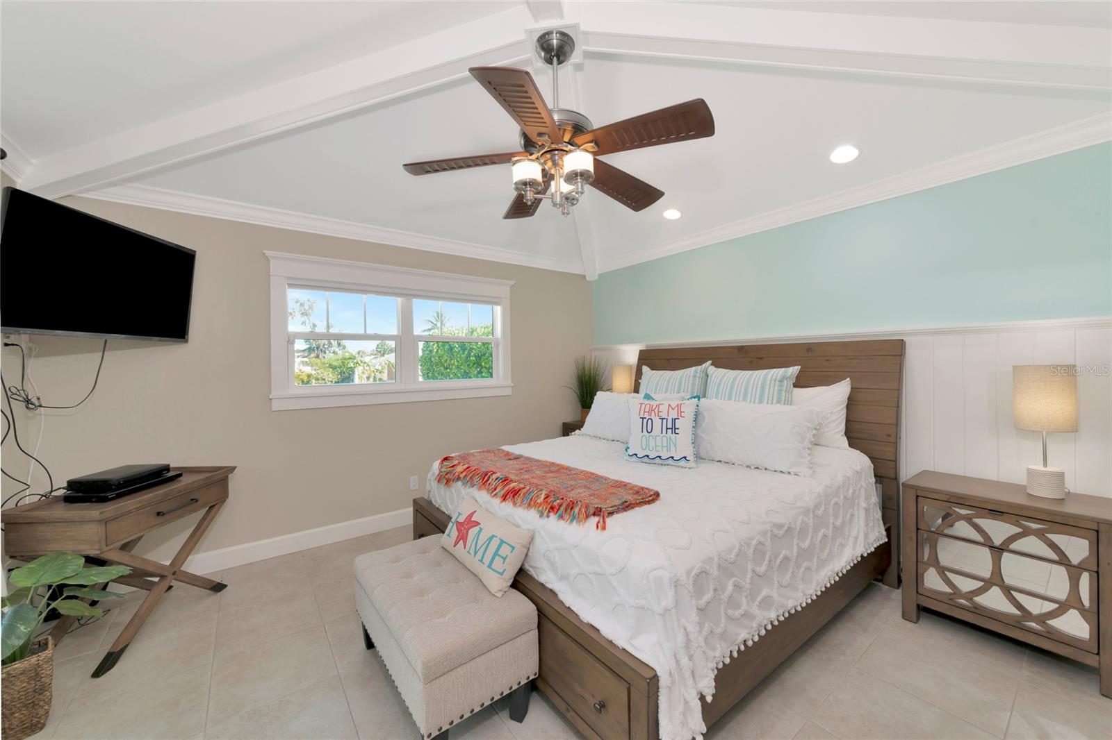 BAY PALMS 14TH UNIT - Residential