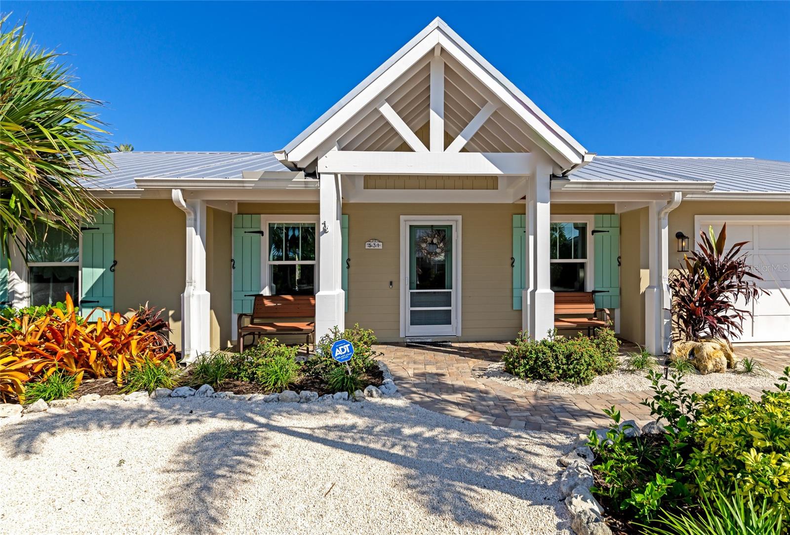 BAY PALMS 14TH UNIT - Residential