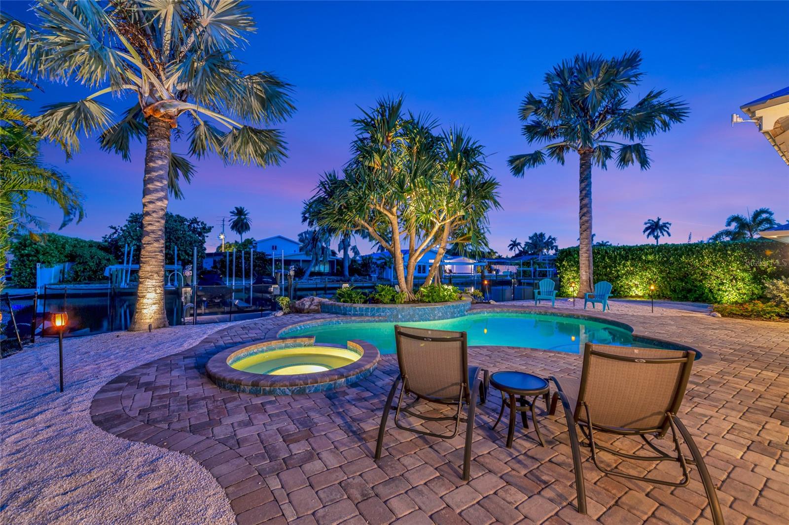 BAY PALMS 14TH UNIT - Residential