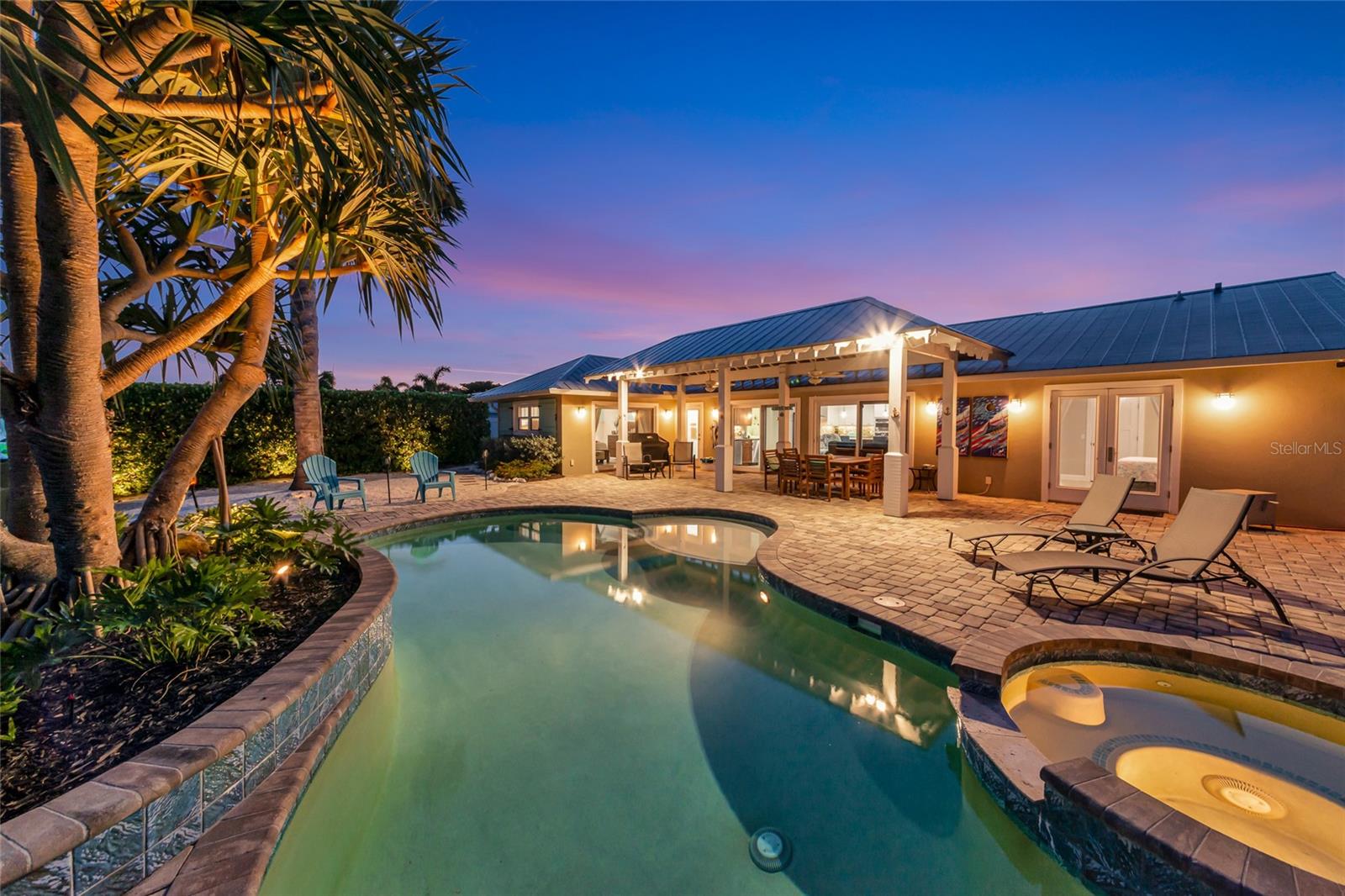 BAY PALMS 14TH UNIT - Residential