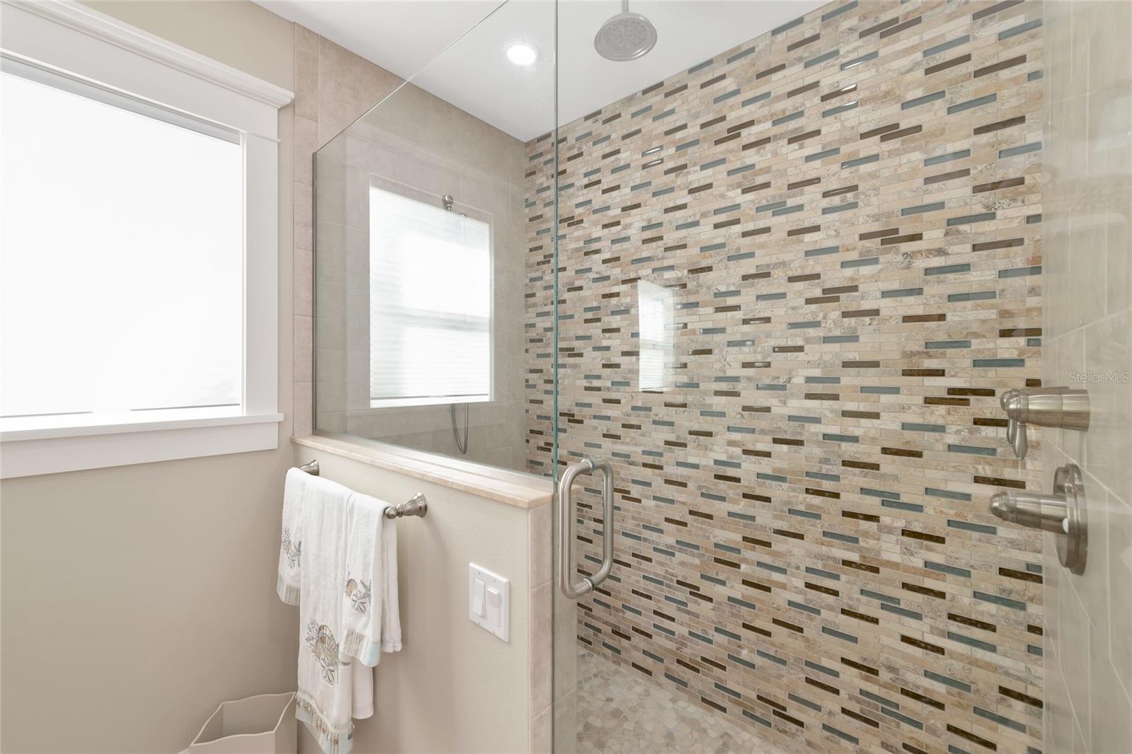 BAY PALMS 14TH UNIT - Residential
