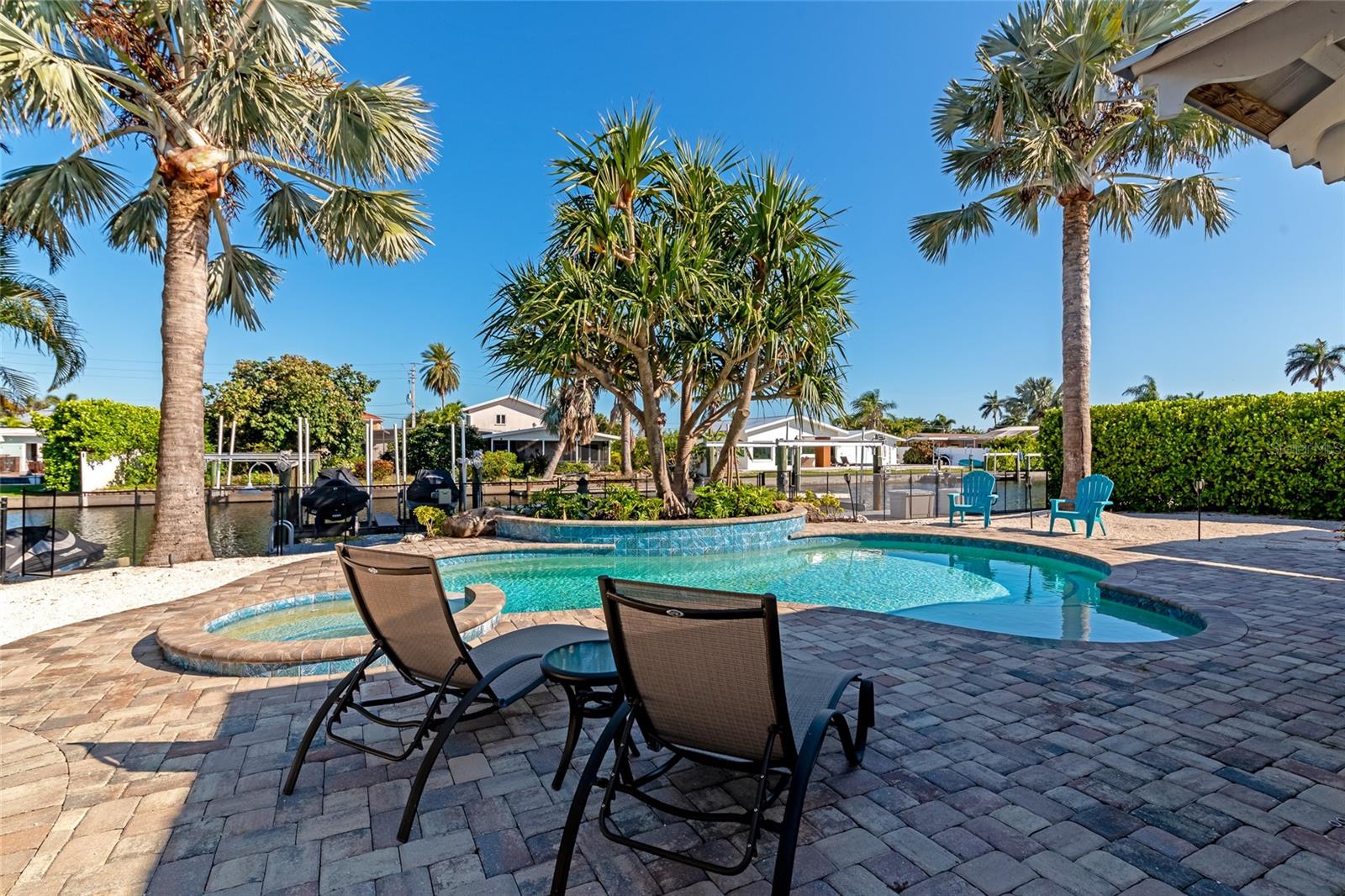 BAY PALMS 14TH UNIT - Residential