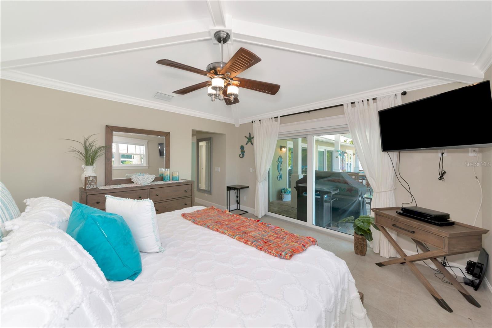 BAY PALMS 14TH UNIT - Residential