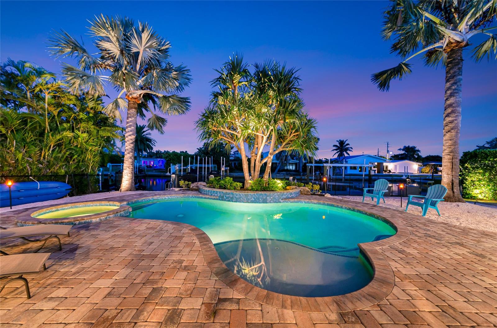 BAY PALMS 14TH UNIT - Residential