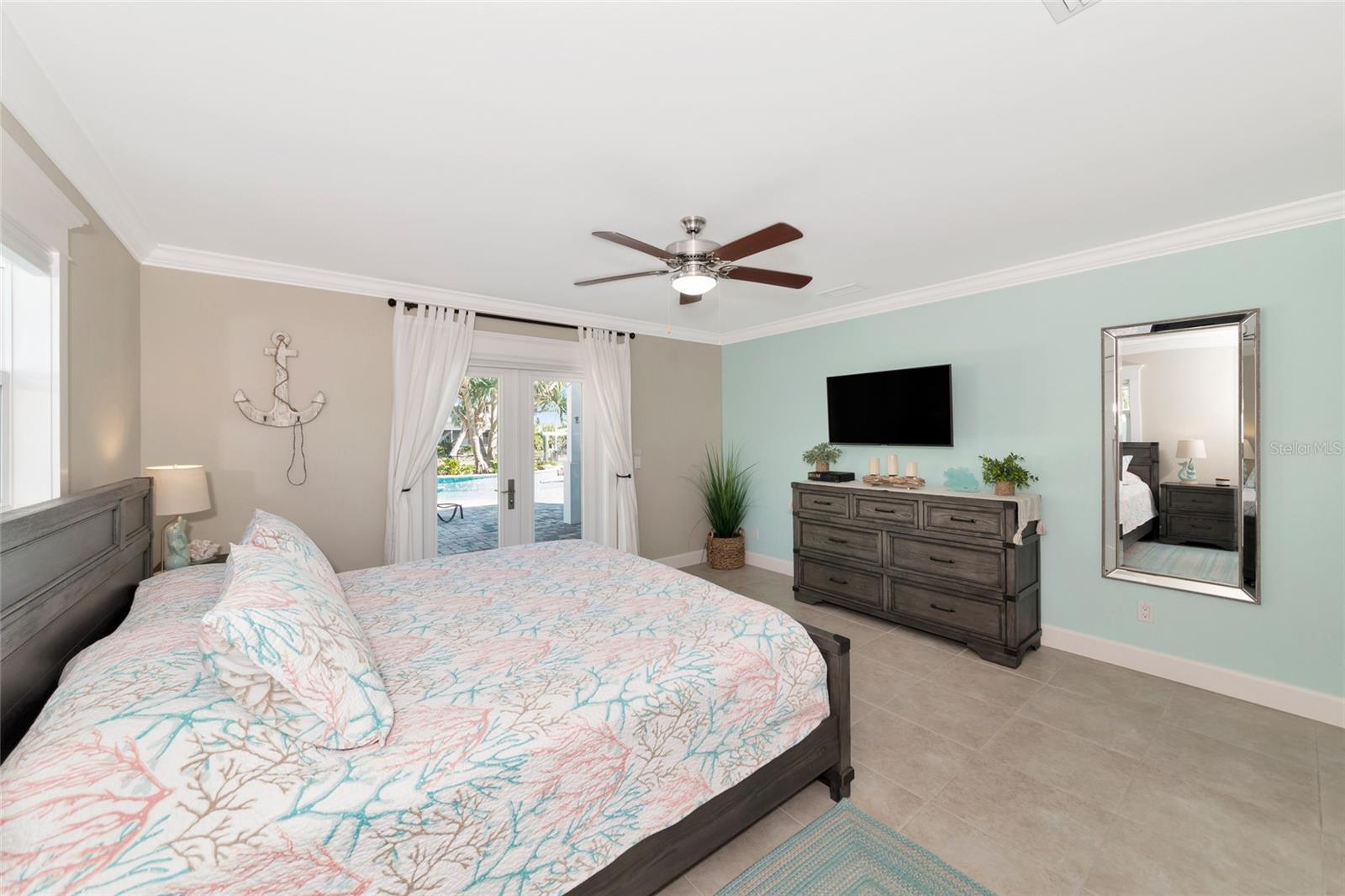 BAY PALMS 14TH UNIT - Residential