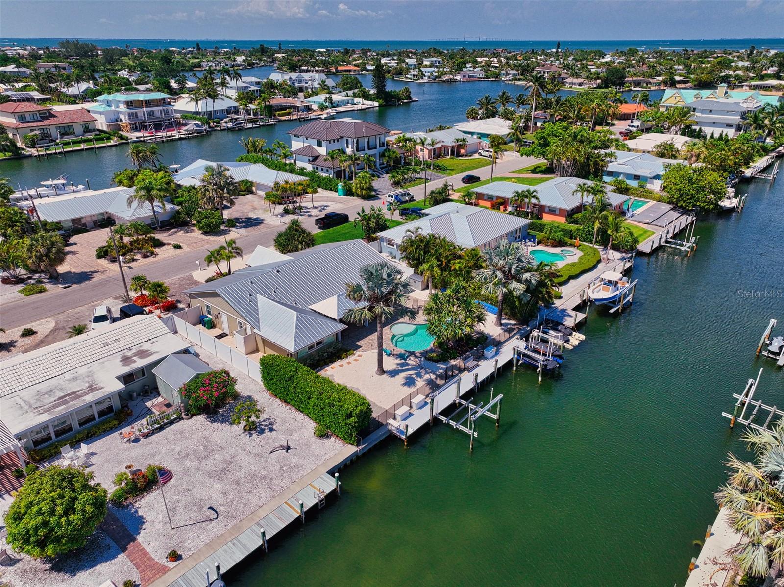 BAY PALMS 14TH UNIT - Residential
