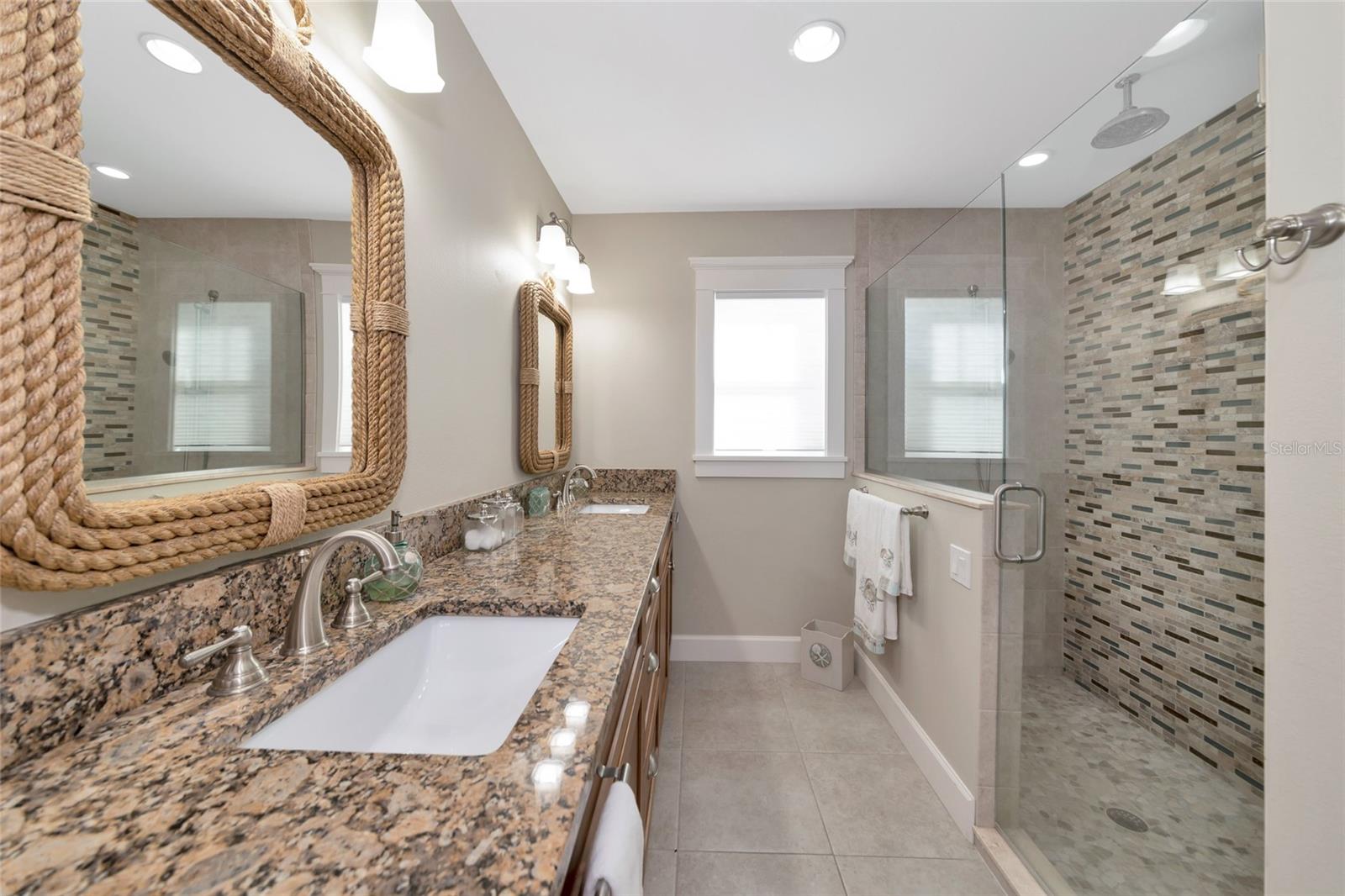 BAY PALMS 14TH UNIT - Residential