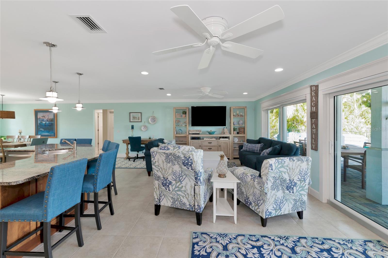 BAY PALMS 14TH UNIT - Residential