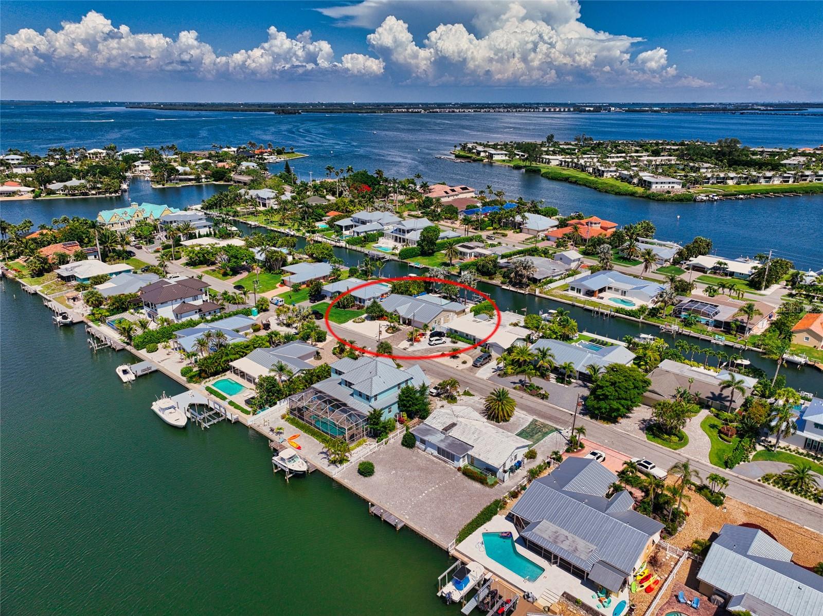 BAY PALMS 14TH UNIT - Residential