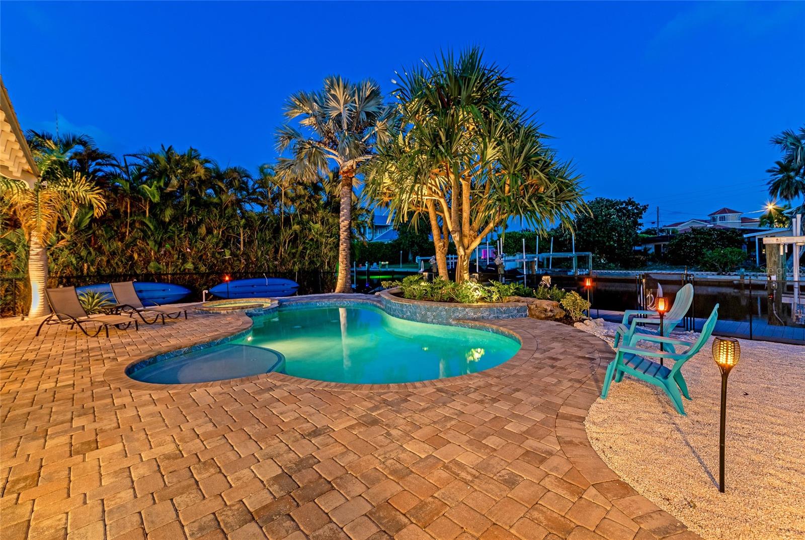 BAY PALMS 14TH UNIT - Residential