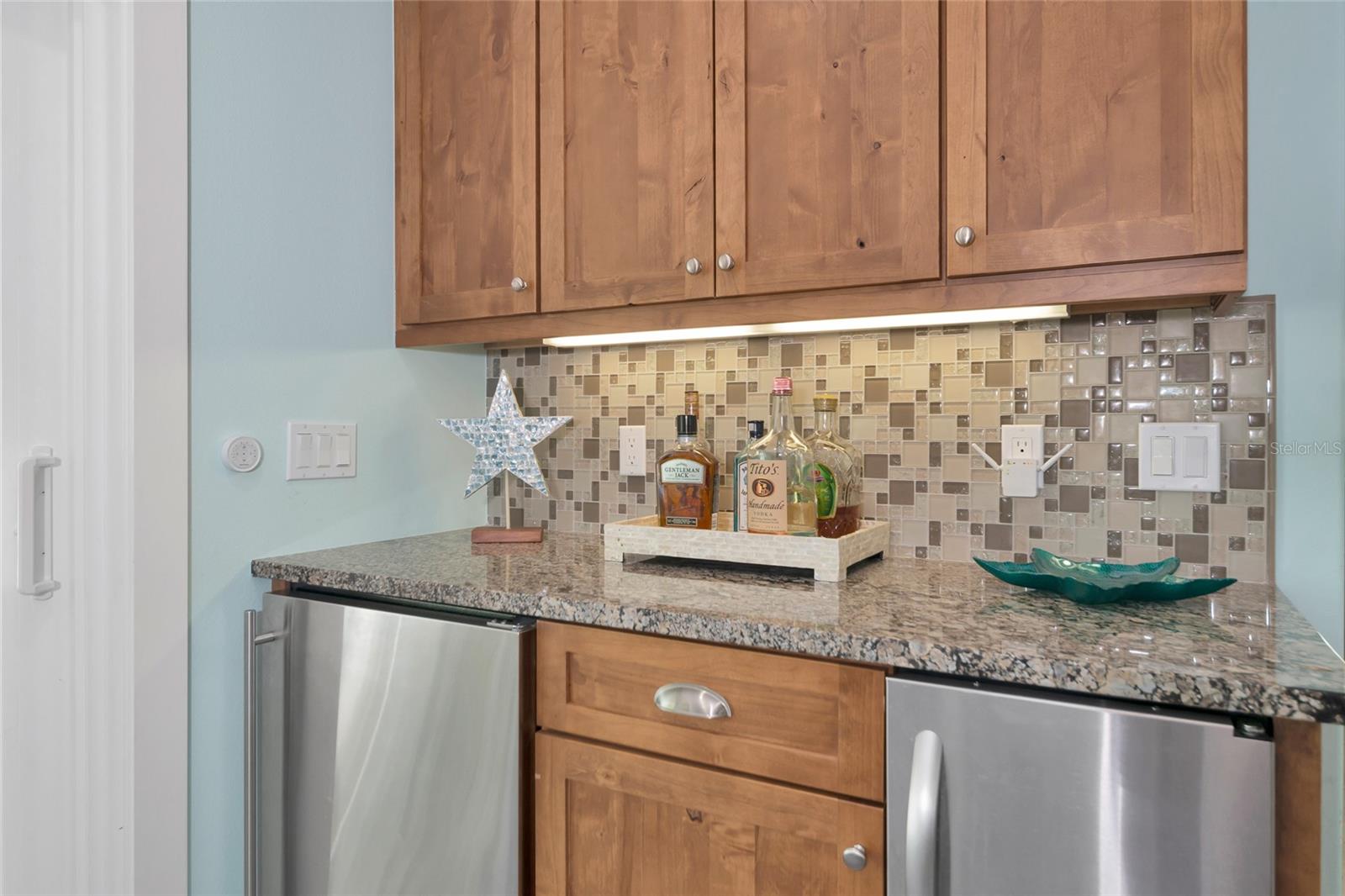 BAY PALMS 14TH UNIT - Residential